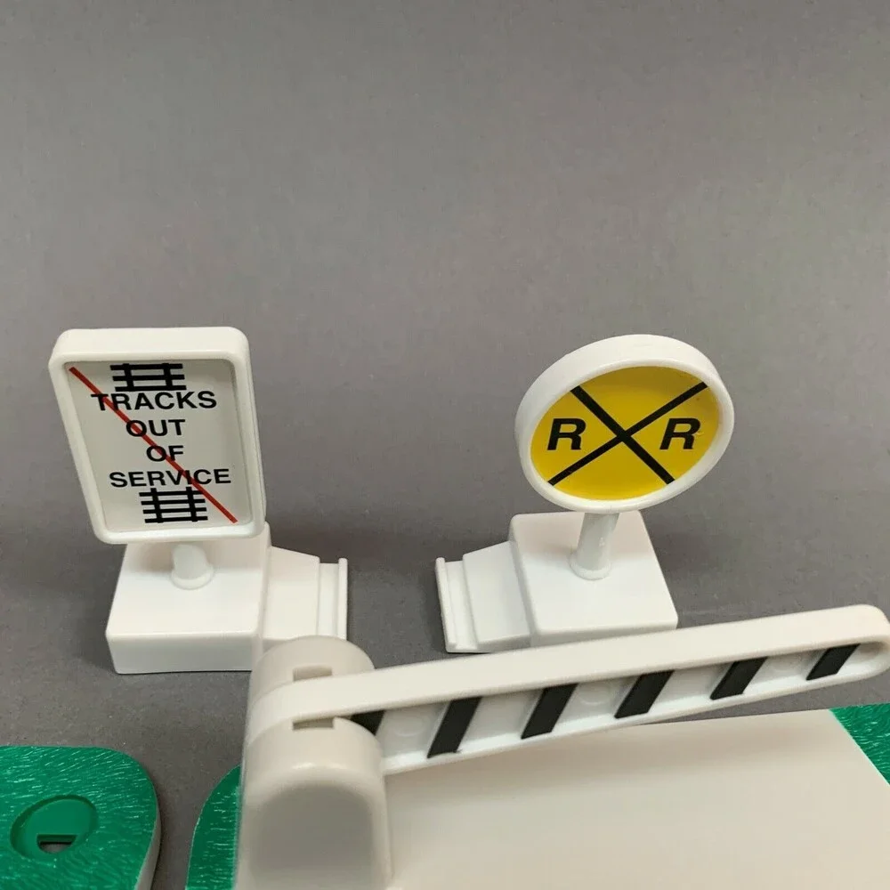 7-11163‎ Lionel Little Lines Billboard Signs Signals Replacement Add-on